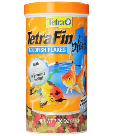 TetraFin Plus Goldfish Flakes 7.06 Ounces Balanced Diet With Algae To Promote Health